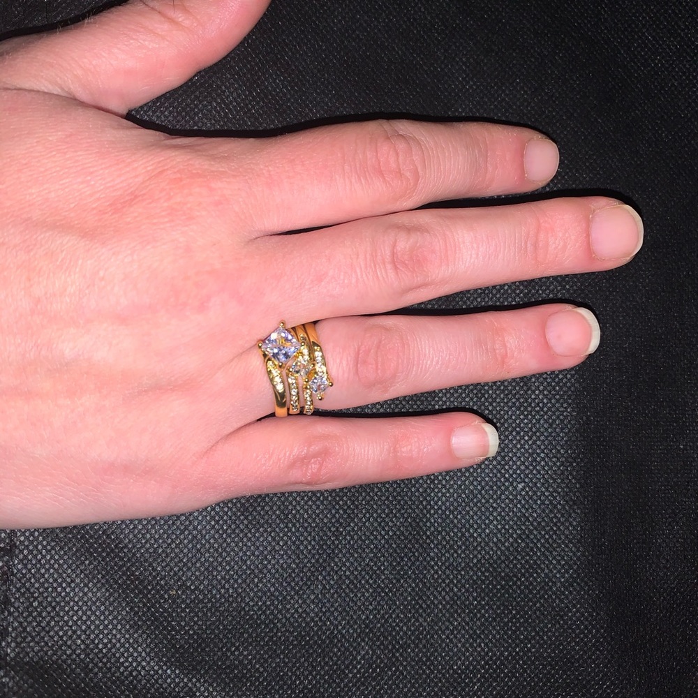 Ring - Picture 2 of 5